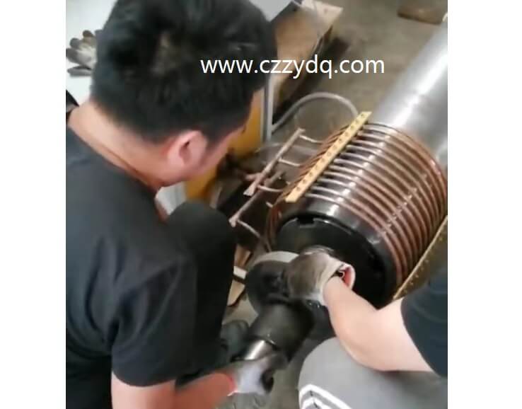 辊子加热装轴头.jpg 辊子加热装轴头.jpg