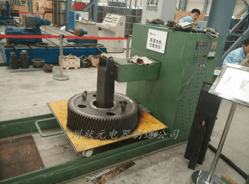 大型感应加热器. 大型感应加热器.